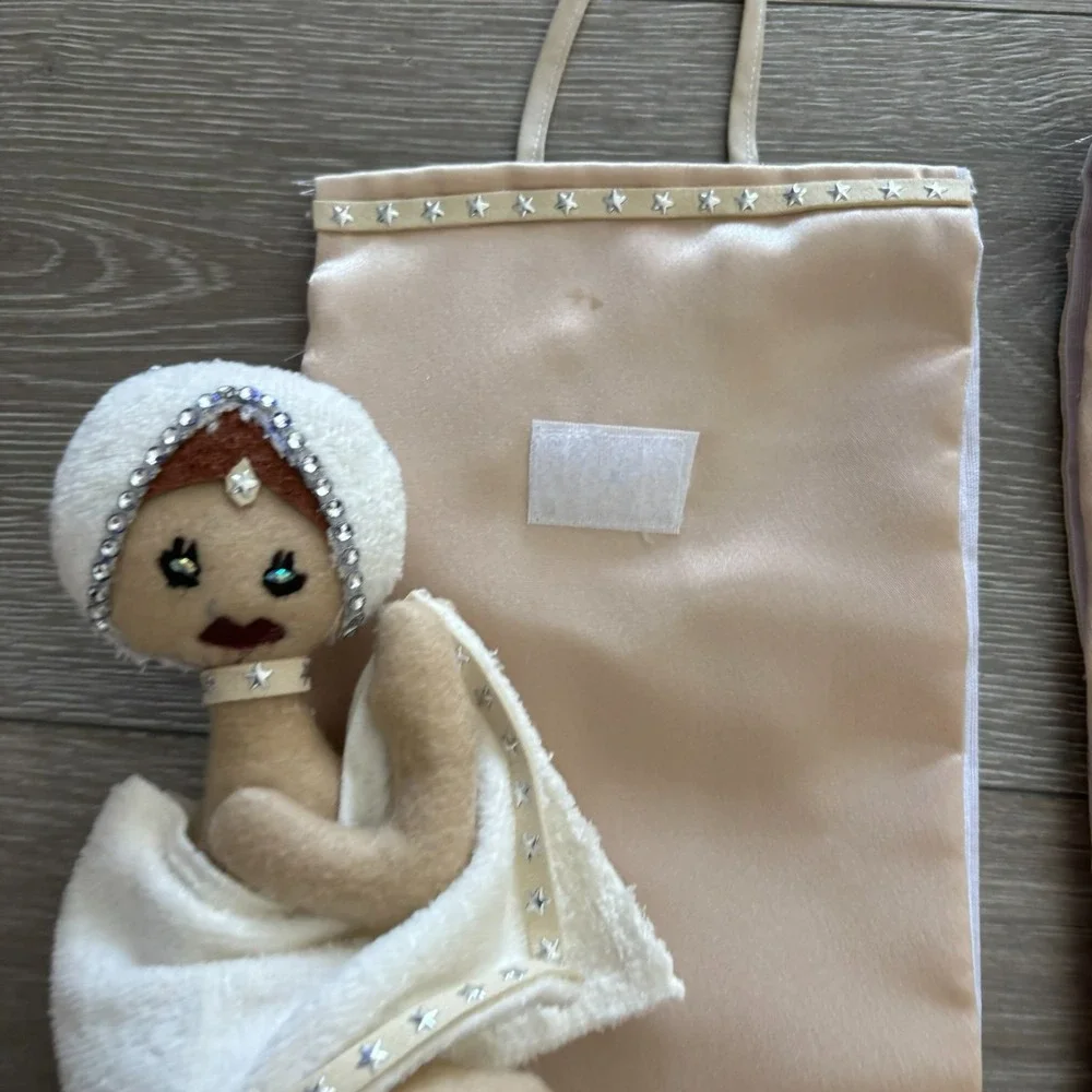 Handmade Textile Detachable Beige Embellished Doll‎ Wall Hangings 22